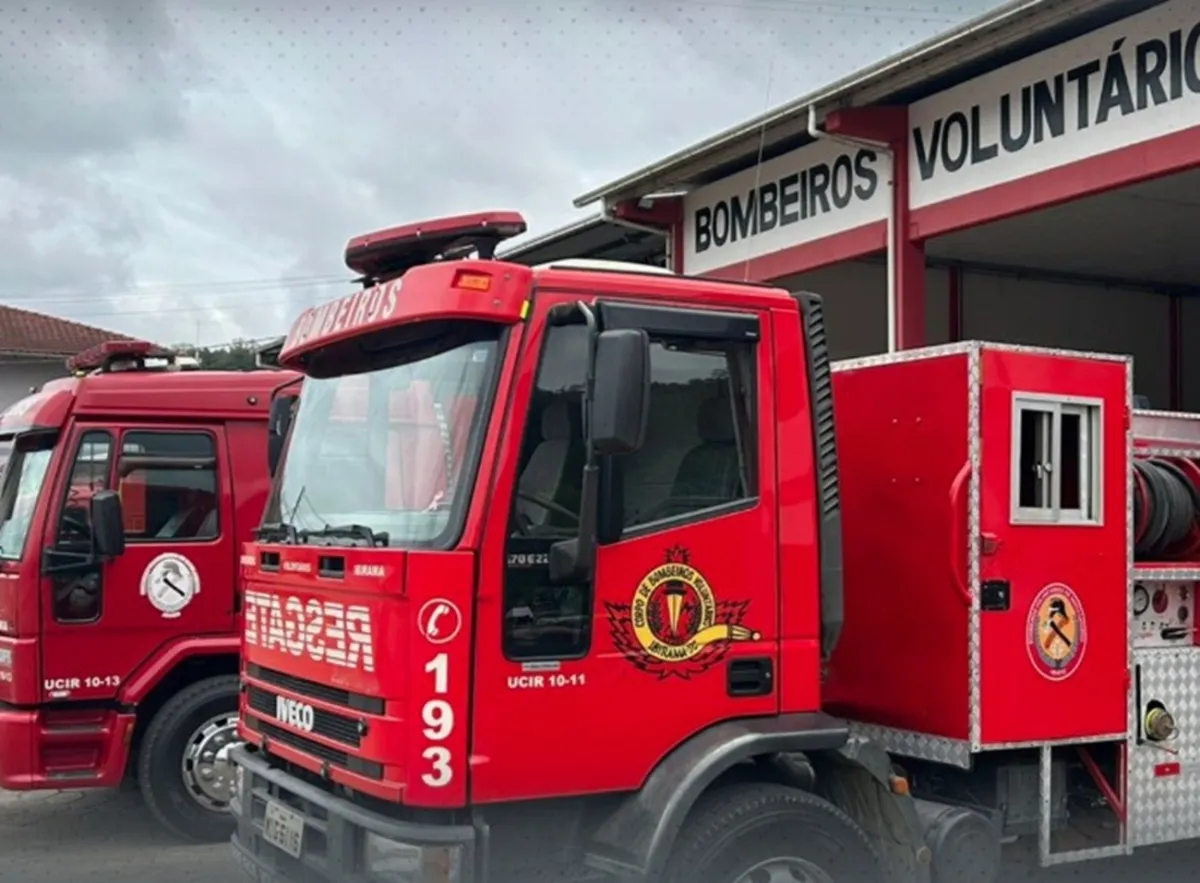 Menina de 7 anos aciona bombeiros e ajuda a salvar avô após queda em SC