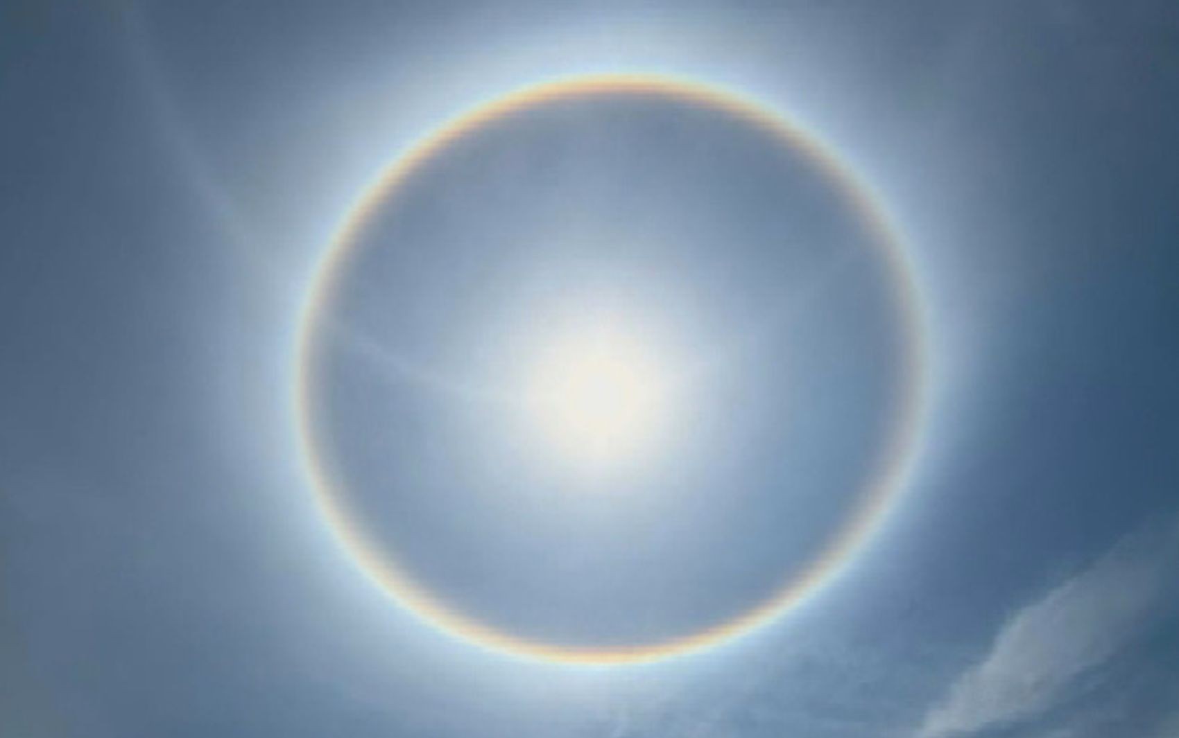 Halo solar: fenômeno meteorológico é registrado em diversas cidades do Brasil