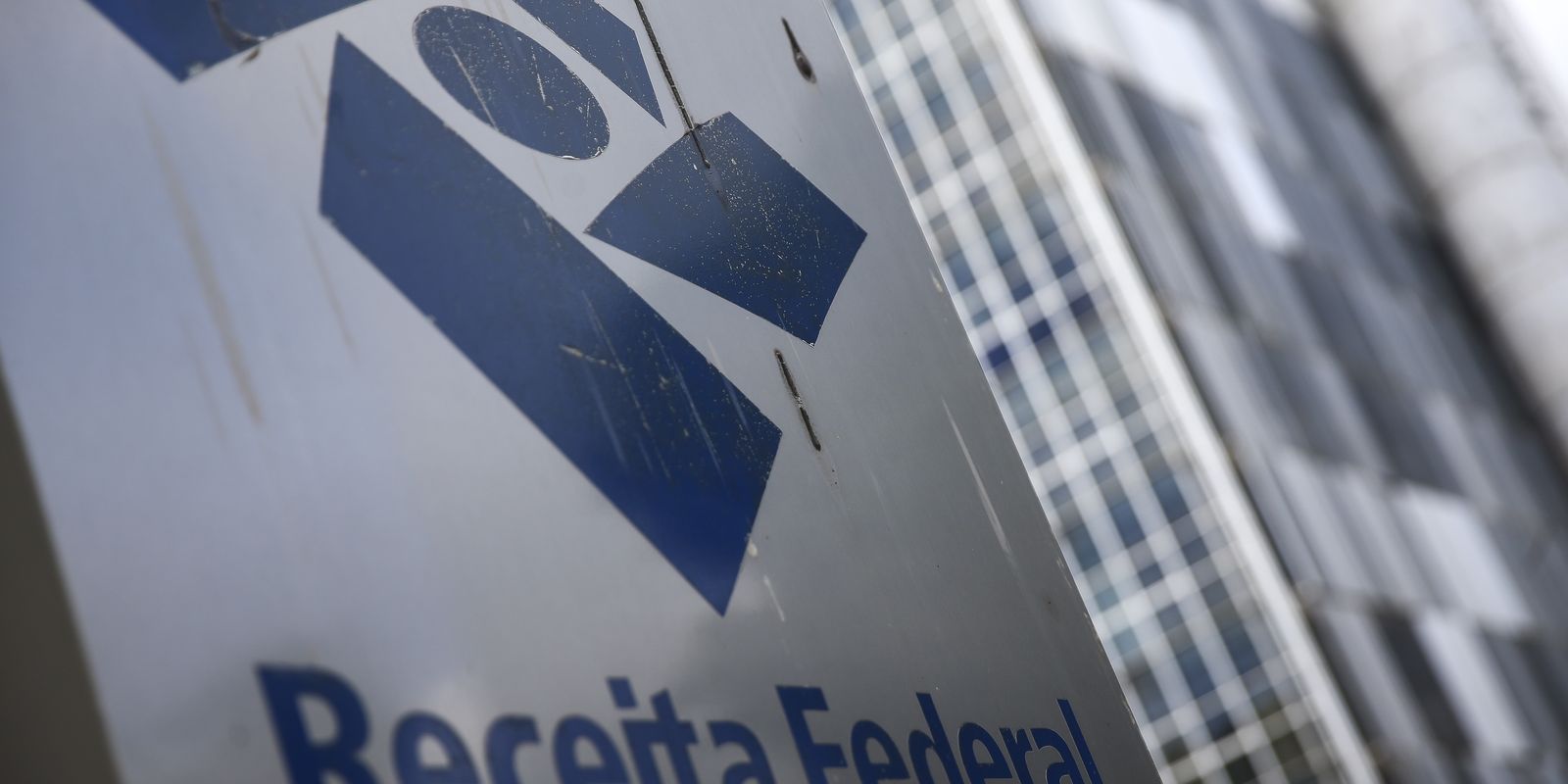 Receita Federal paga último lote de restituição do Imposto de Renda 2026 nesta segunda-feira