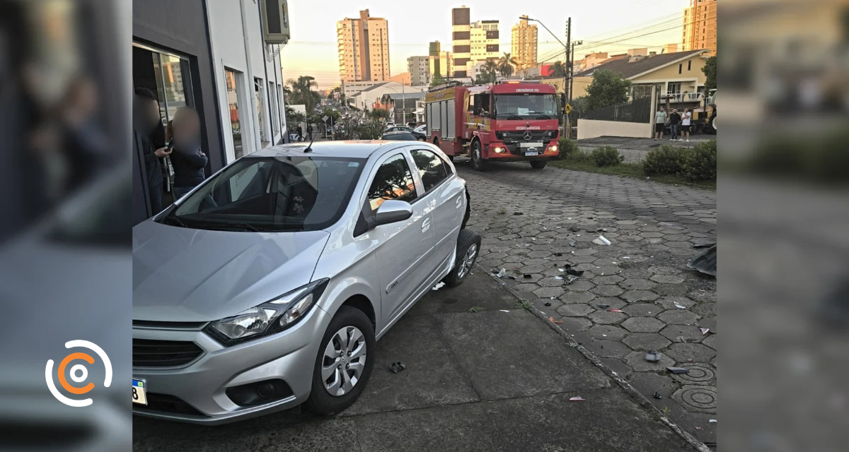 Colisão entre veículos é registrada no Centro de Canoinhas