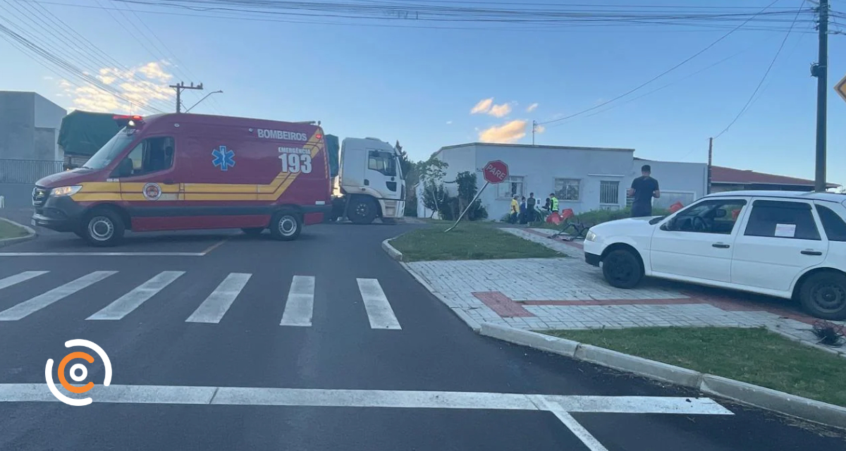Homem fica ferido após colisão entre carro e caminhão em Canoinhas
